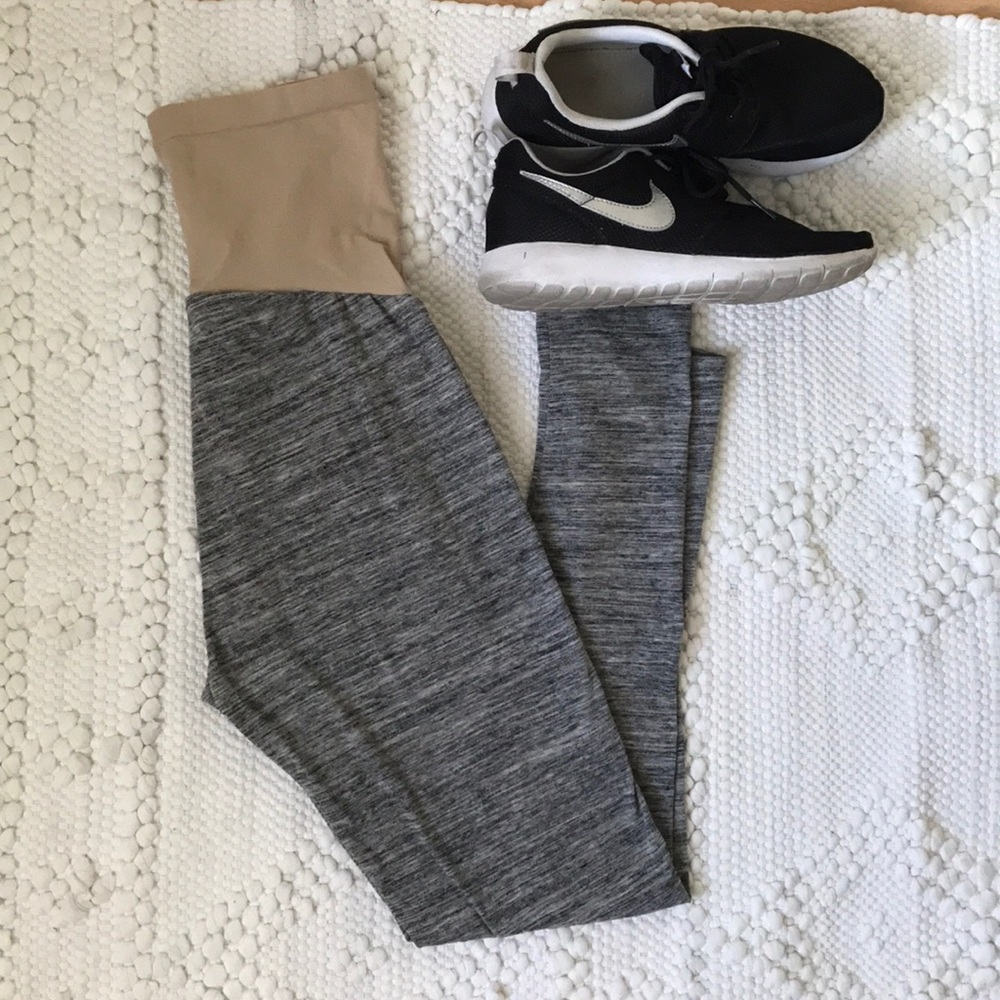 MOTHERHOOD maternity leggings